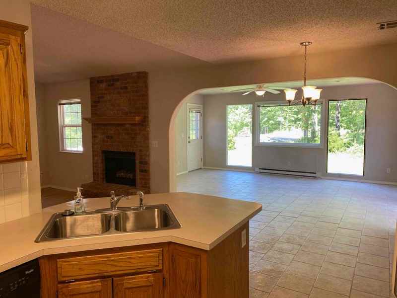 36 Dumfries Dr - Photo 5 of 14