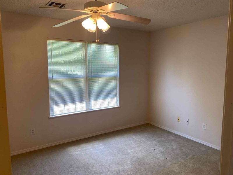 36 Dumfries Dr - Photo 6 of 11