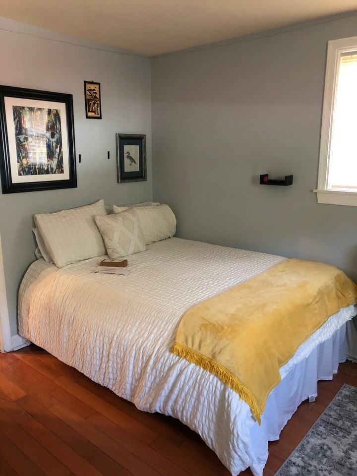 2425 N Capitol St Ne #2 - Photo 2 of 15