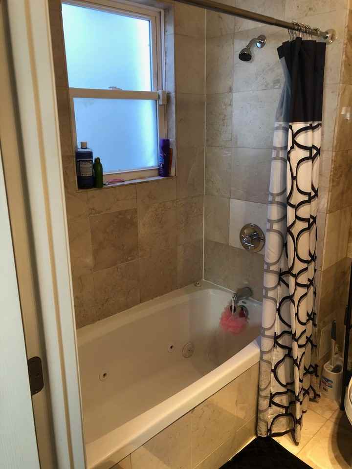 2425 N Capitol St Ne #2 - Photo 6 of 15