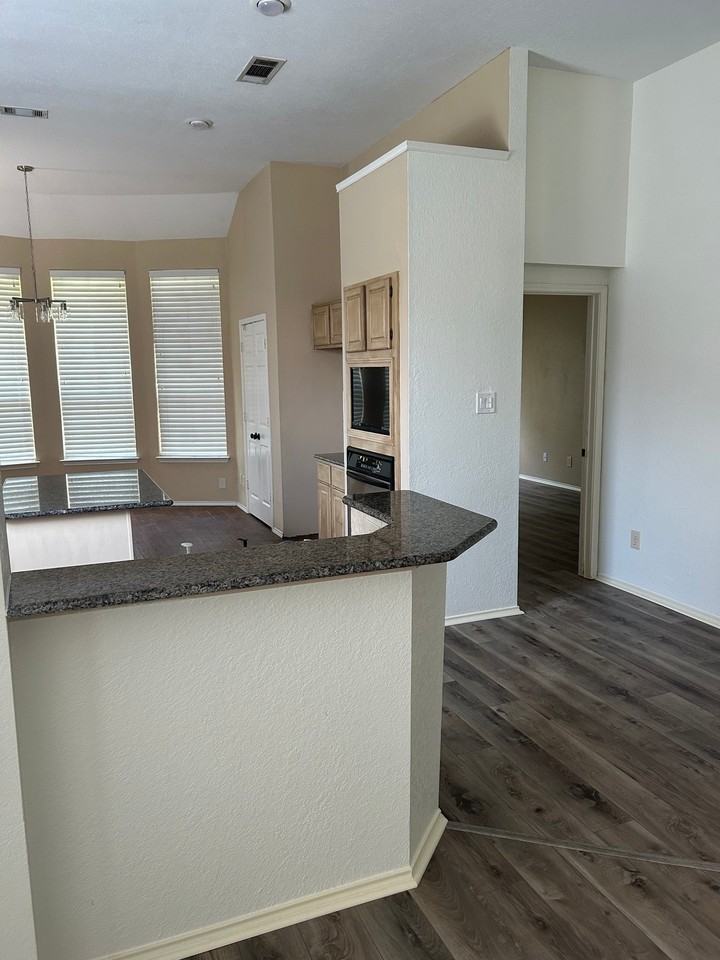 22 Sonora Dr - Photo 4 of 20