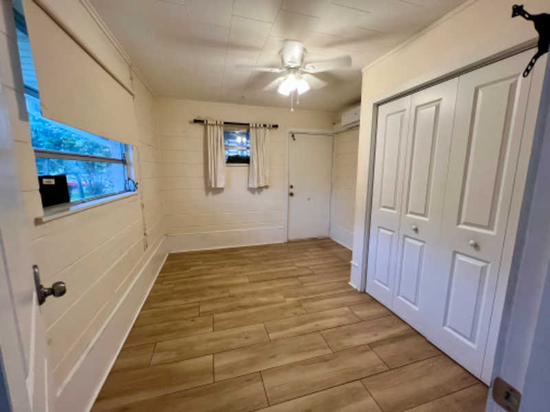 211 Arricola Ave - Photo 3 of 19