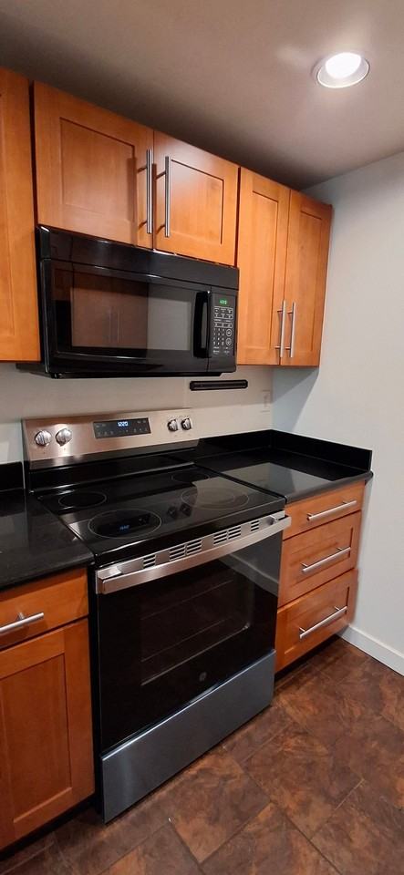 9013 16th Ave Sw #8 - Photo 3 of 17