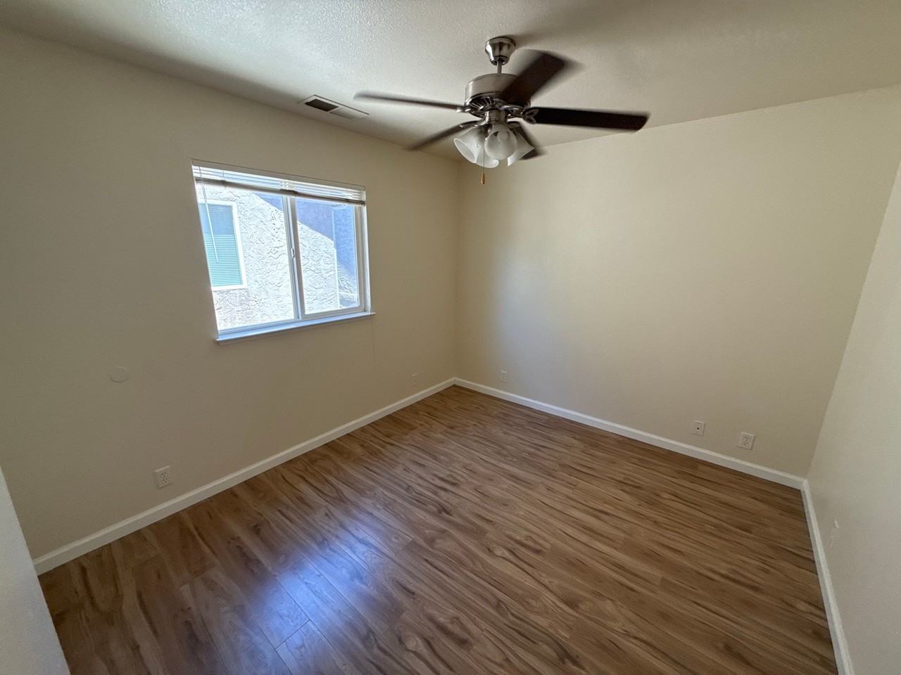 2409 Cactus Ave - Photo 6 of 9