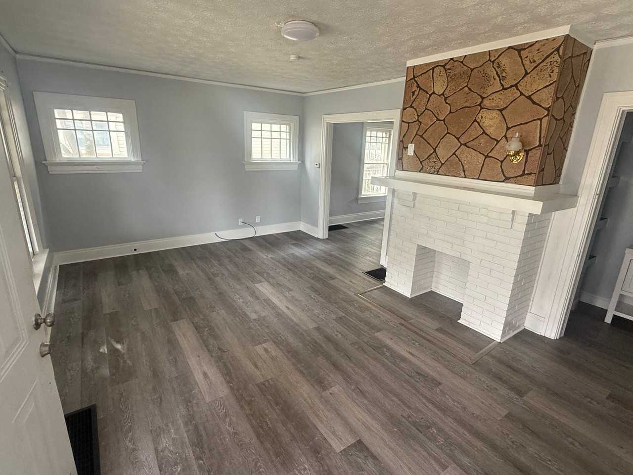 235 S Findlay St - Photo 2 of 20