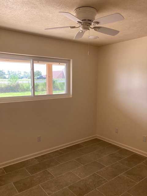 3322 Kingham Rd #4 - Photo 3 of 8