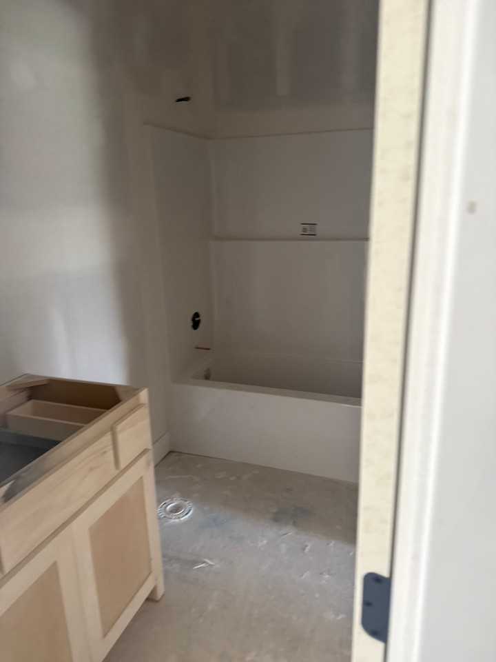 7411 Englewood Ln - Photo 4 of 6