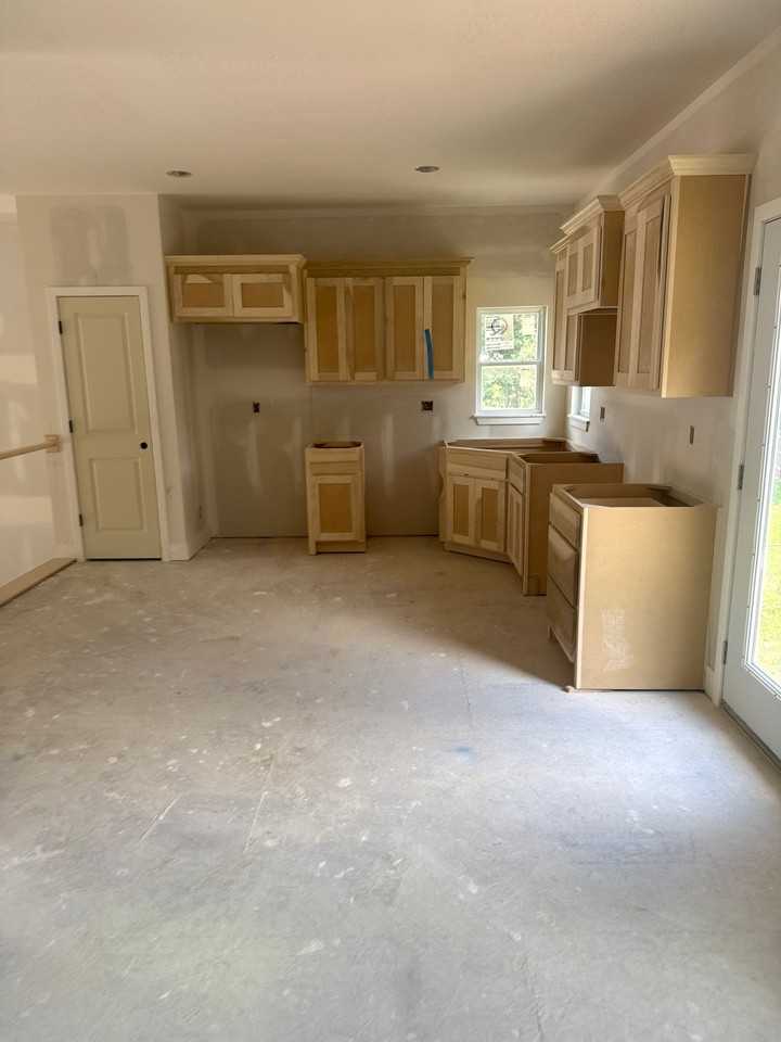 7413 Englewood Ln - Photo 3 of 6