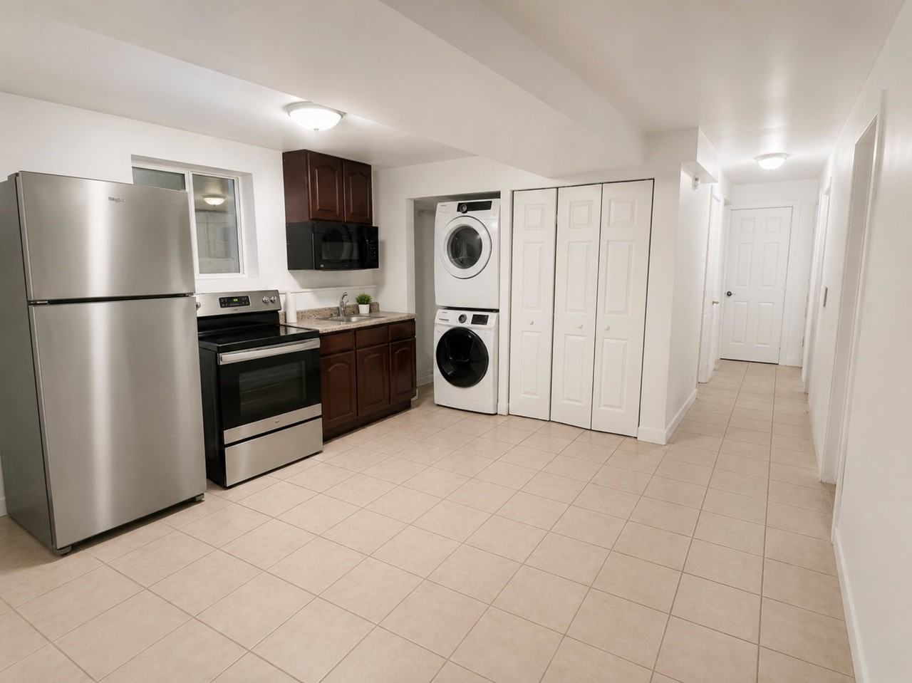 5242 S Hamlet Cir #B - Photo 2 of 6
