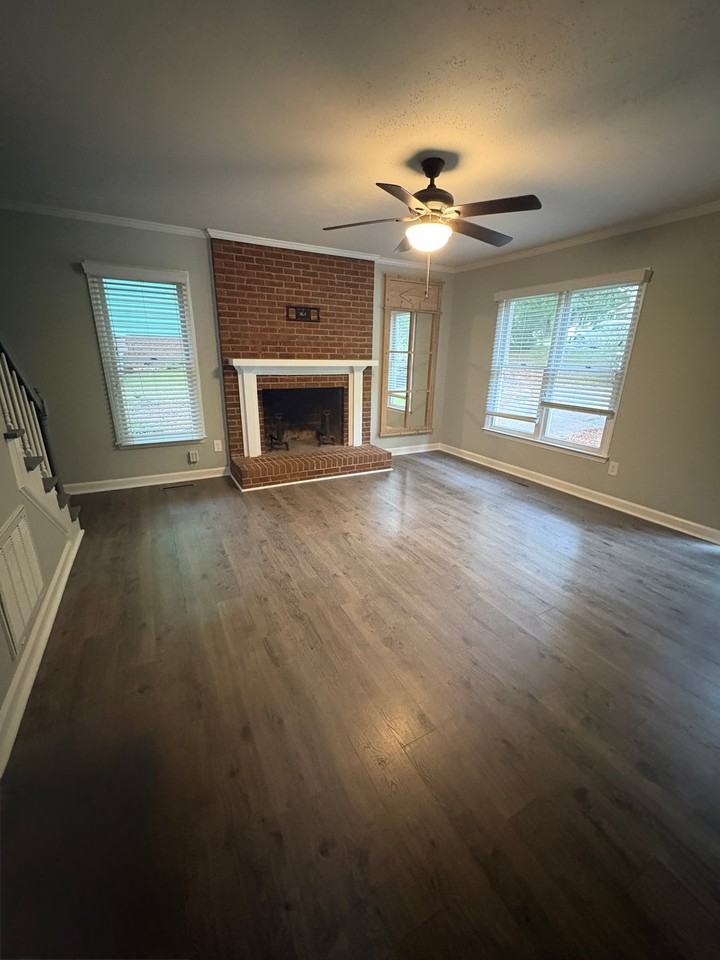 10815 Danesway Ln - Photo 4 of 27