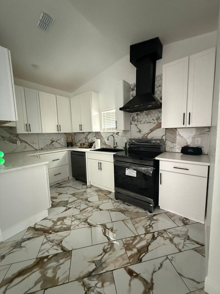 134 Jackson St - Photo 7 of 20