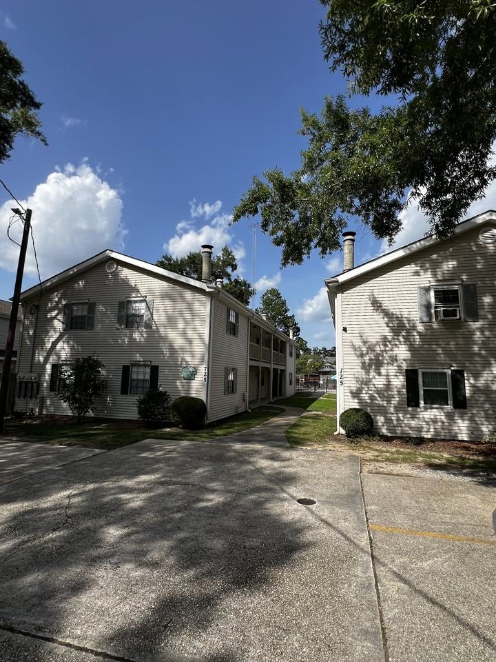 725 Heavens Dr #4