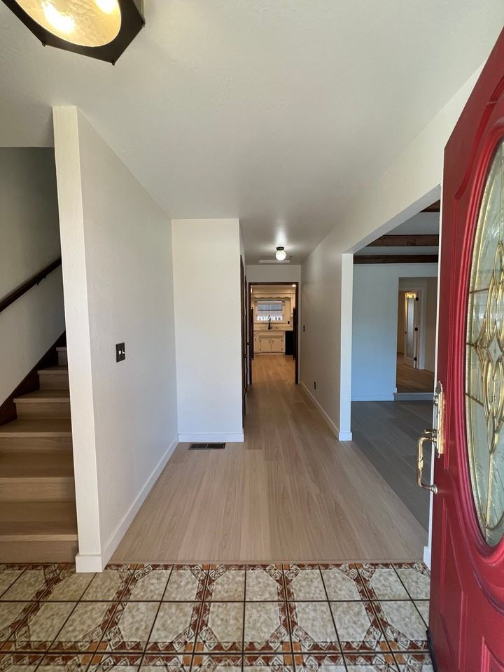 701 Bay St - Photo 3 of 20