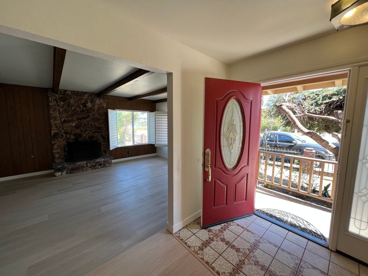 701 Bay St - Photo 4 of 20