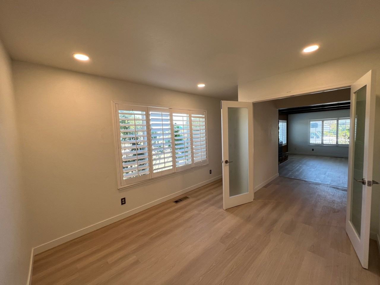 701 Bay St - Photo 6 of 20