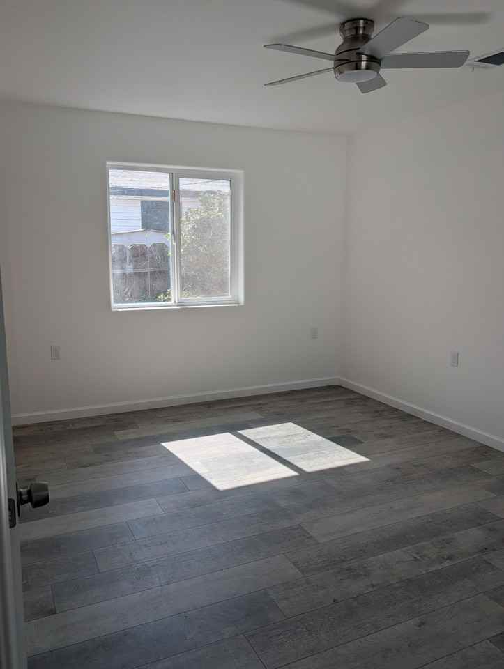 627 N Rinaldi St - Photo 5 of 9