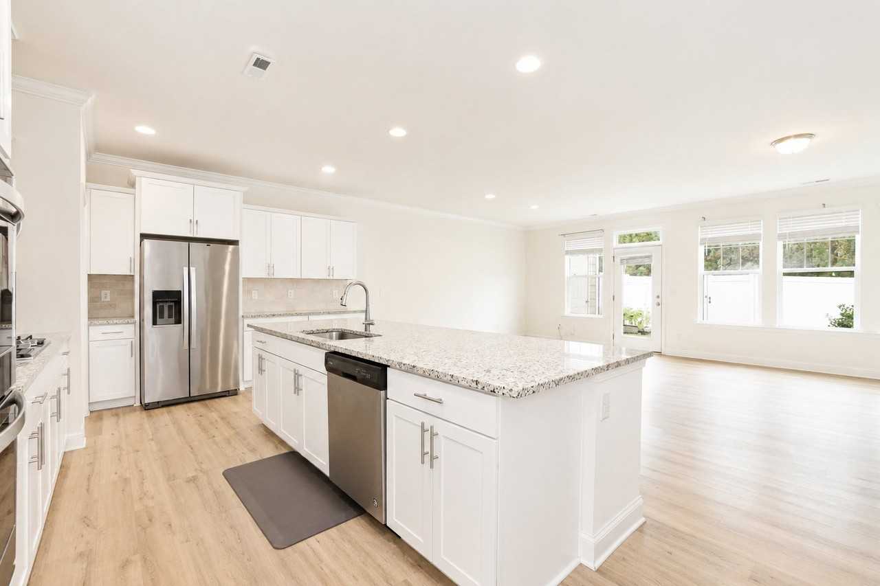 1013 Brennan Green Ct - Photo 4 of 20