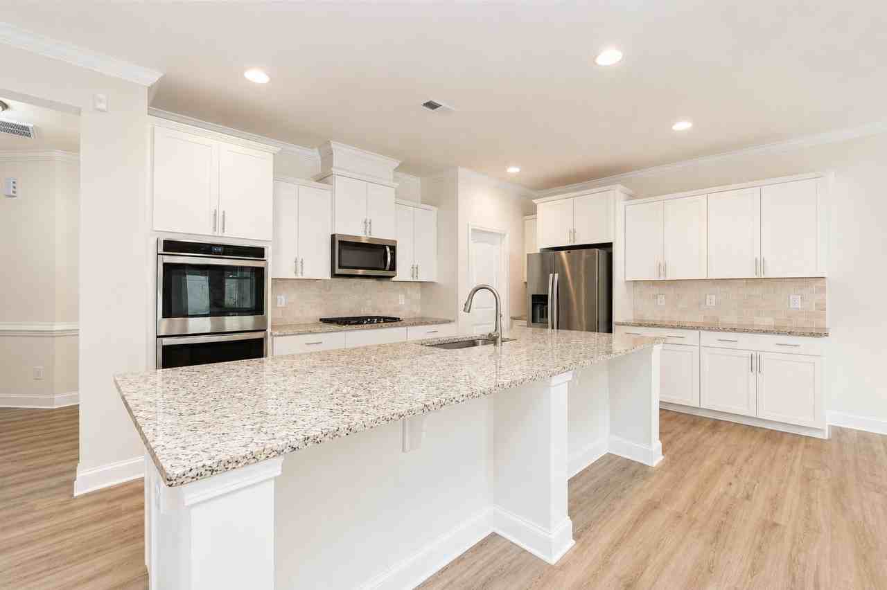 1013 Brennan Green Ct - Photo 5 of 20