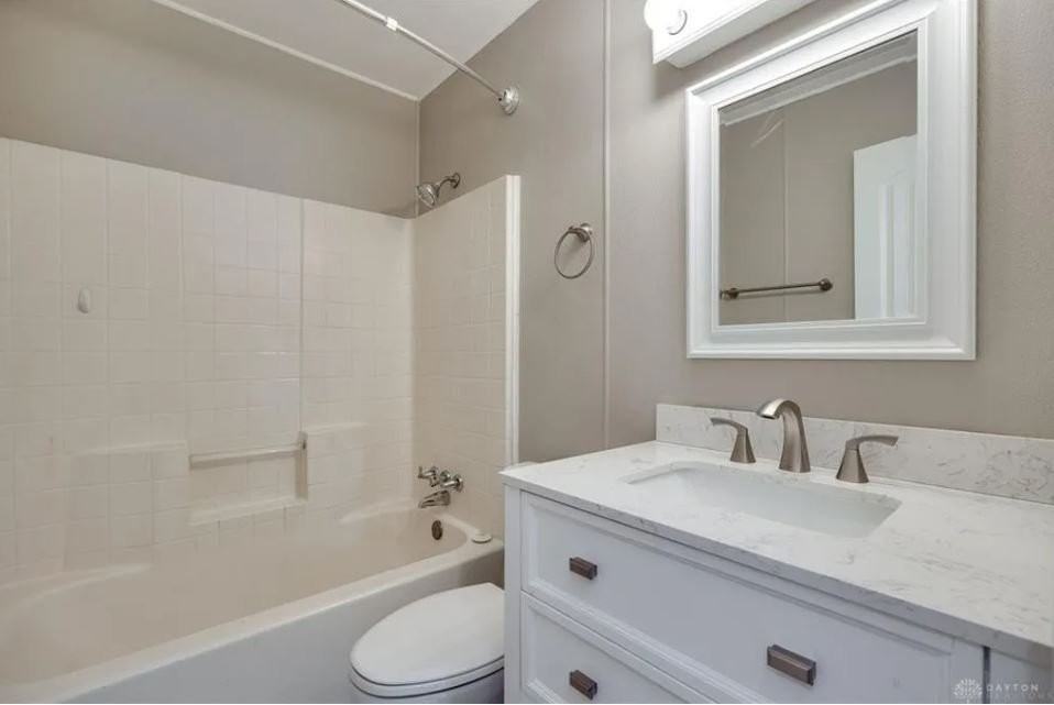 308 Vincent Ave - Photo 5 of 12
