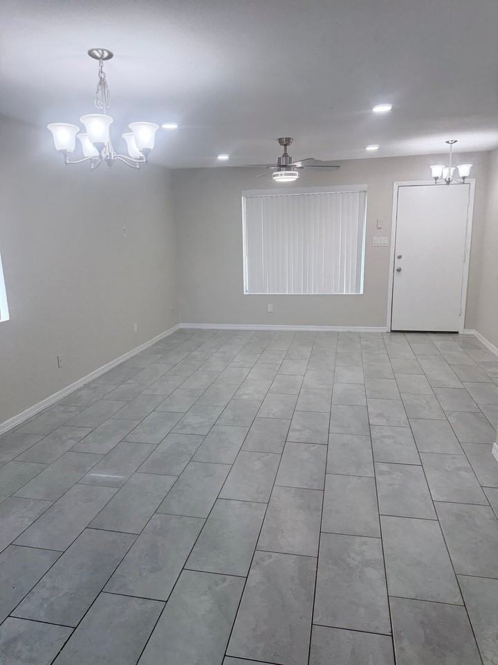 9017 N 52nd Ave - Photo 3 of 14