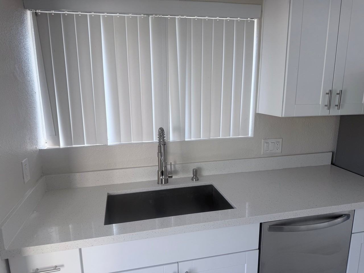 9017 N 52nd Ave - Photo 7 of 14