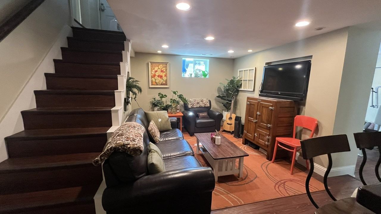 1550 E Ramona Ave - Photo 4 of 17