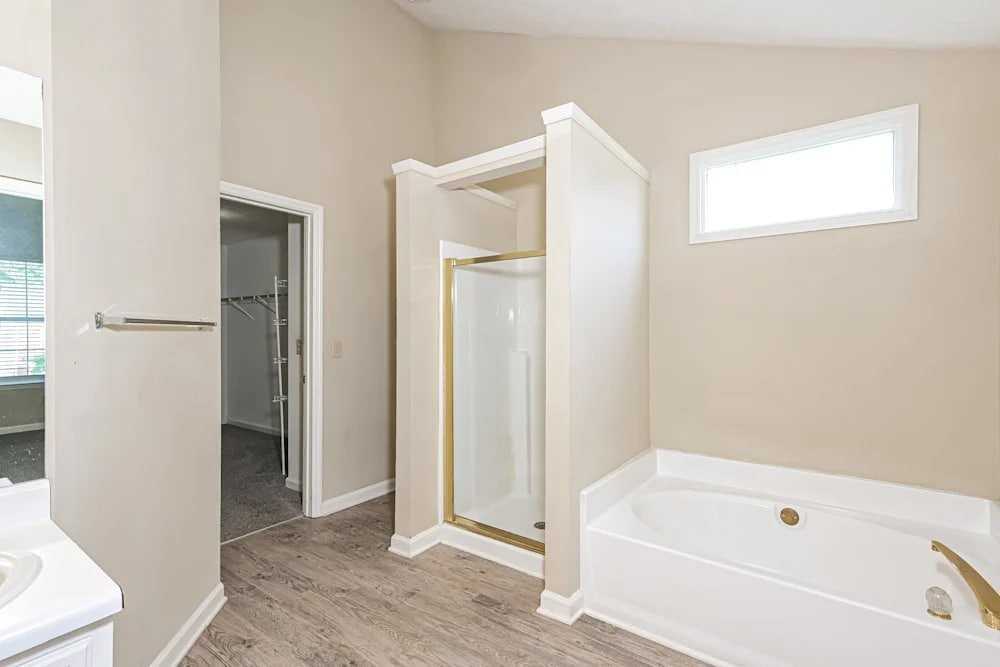2929 Da Vinci Blvd - Photo 6 of 15