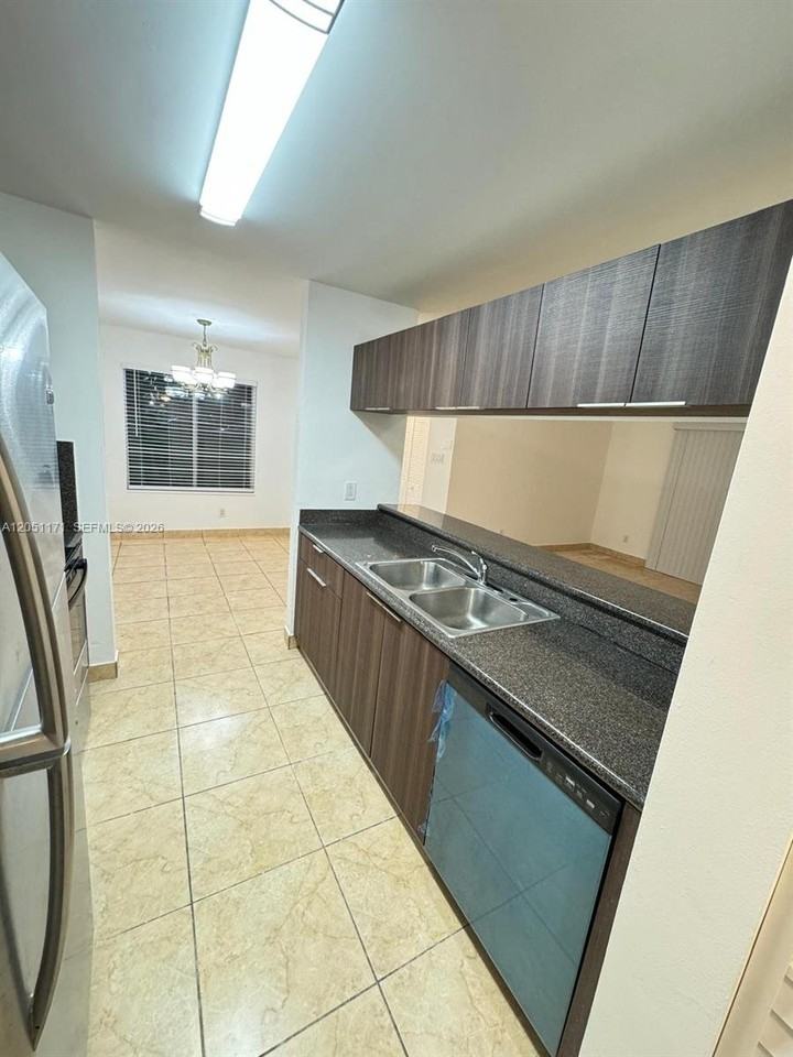 15751 Swter #102 - Photo 3 of 11