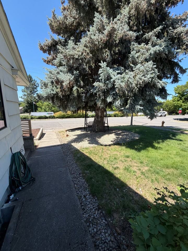 519 W Milwaukee Dr - Photo 2 of 16