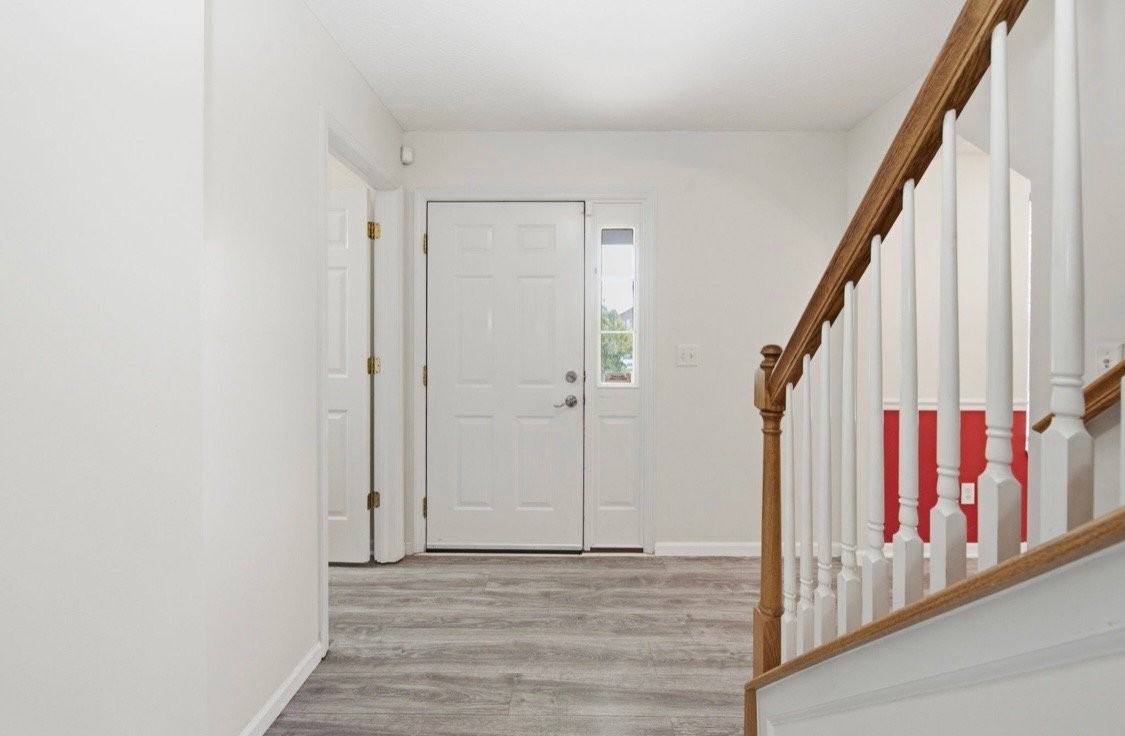 7649 Tollgate Ct - Photo 2 of 20