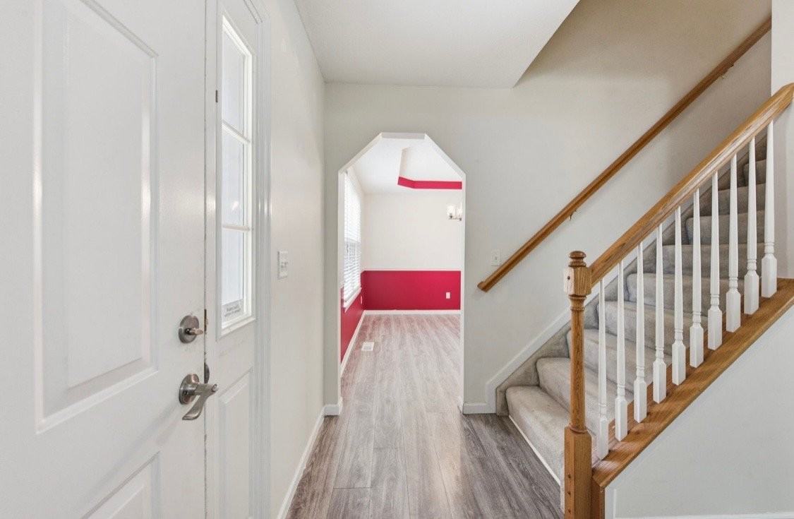 7649 Tollgate Ct - Photo 3 of 20