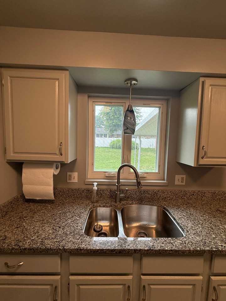 1030 Wenbrook Dr - Photo 7 of 19