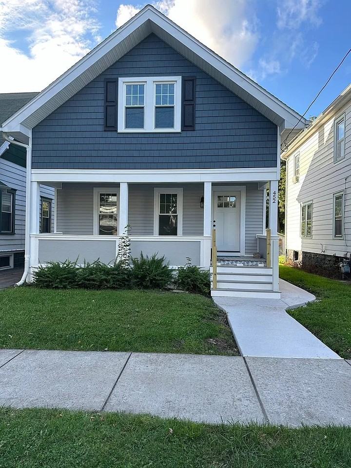 452 Whittier Ave