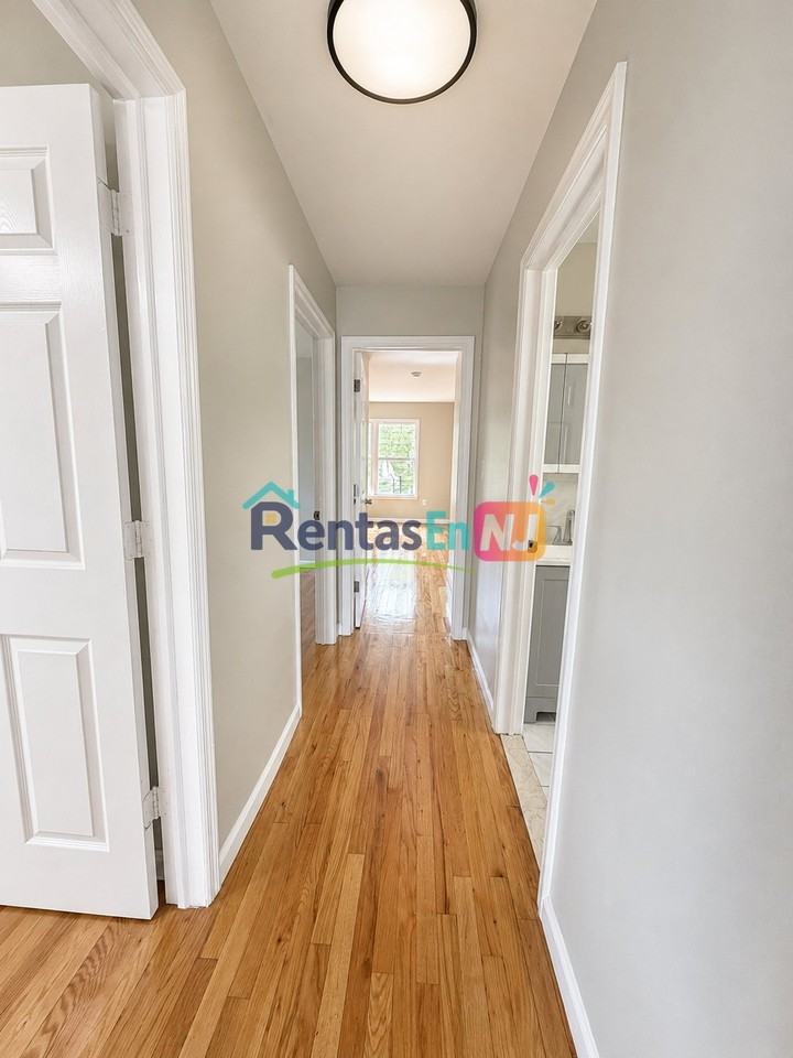 509 S 19th St #1 - Photo 7 of 9