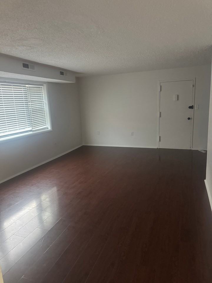 3807 Swann Rd #101 - Photo 5 of 11