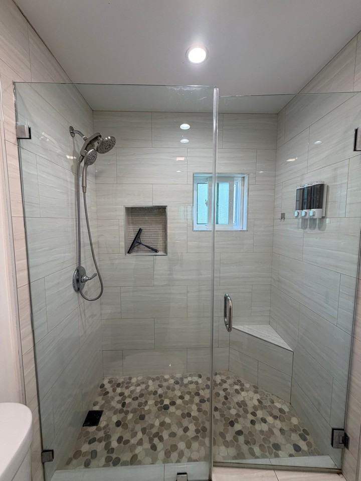 6242 Acacia St - Photo 5 of 20