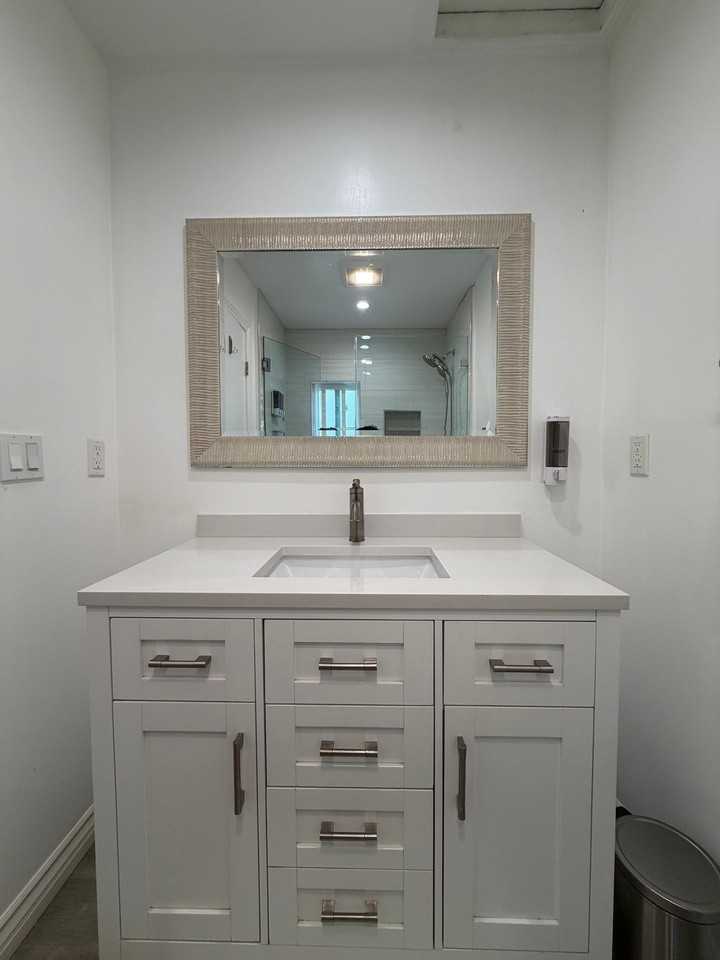 6242 Acacia St - Photo 7 of 20