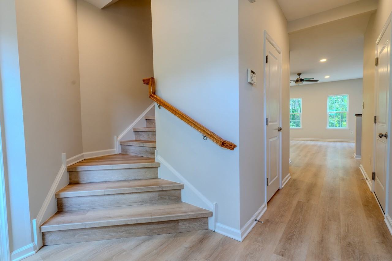 7 Franklin Cir - Photo 3 of 20