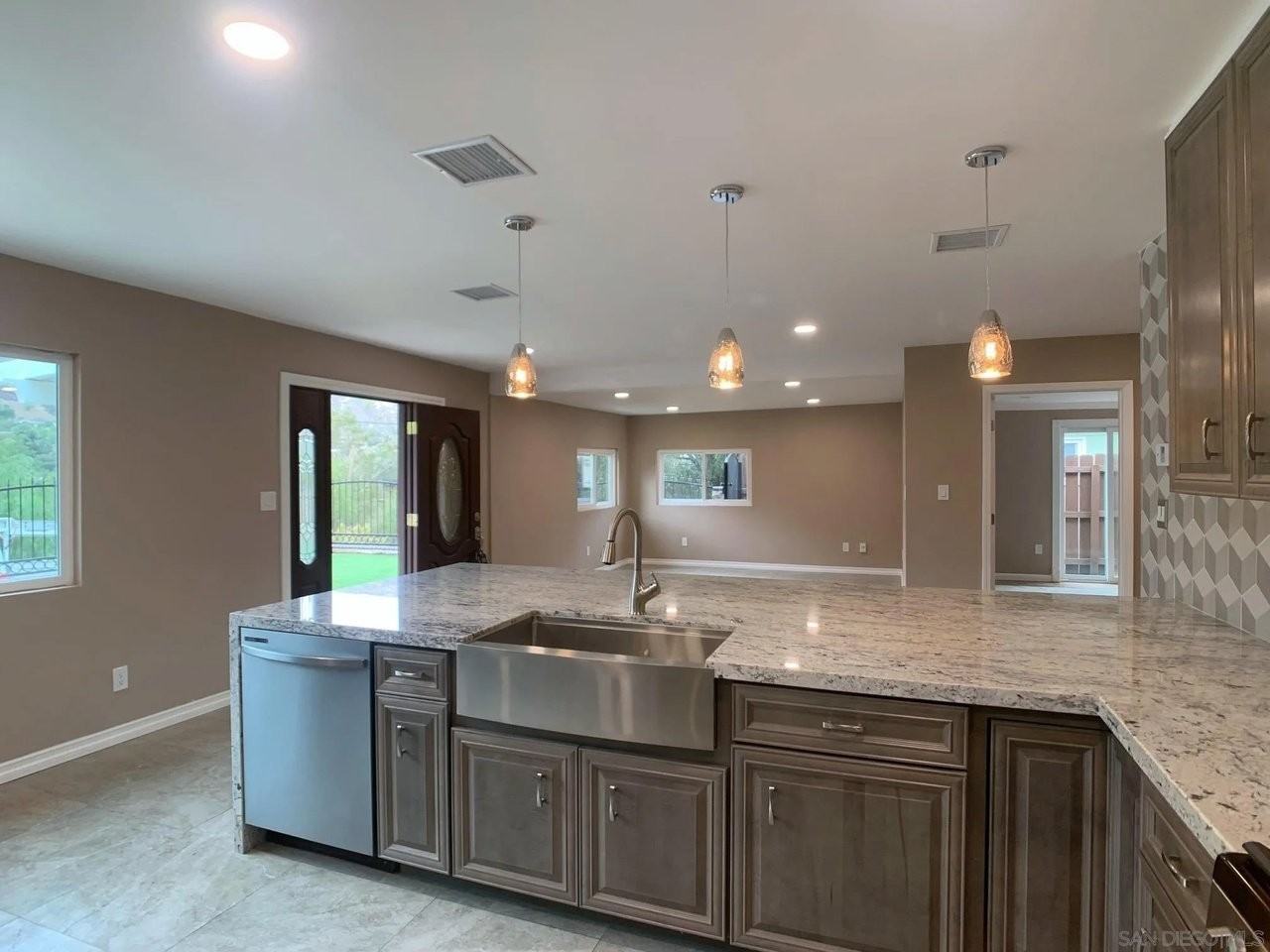 833 Renfro Way - Photo 3 of 23