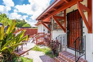 featured image of 1841 Sw 29th Ave #B