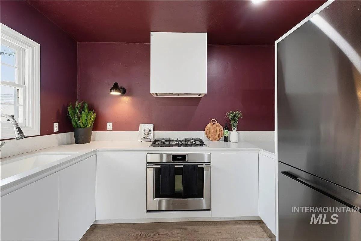 1424 Arlington Ave - Photo 4 of 13
