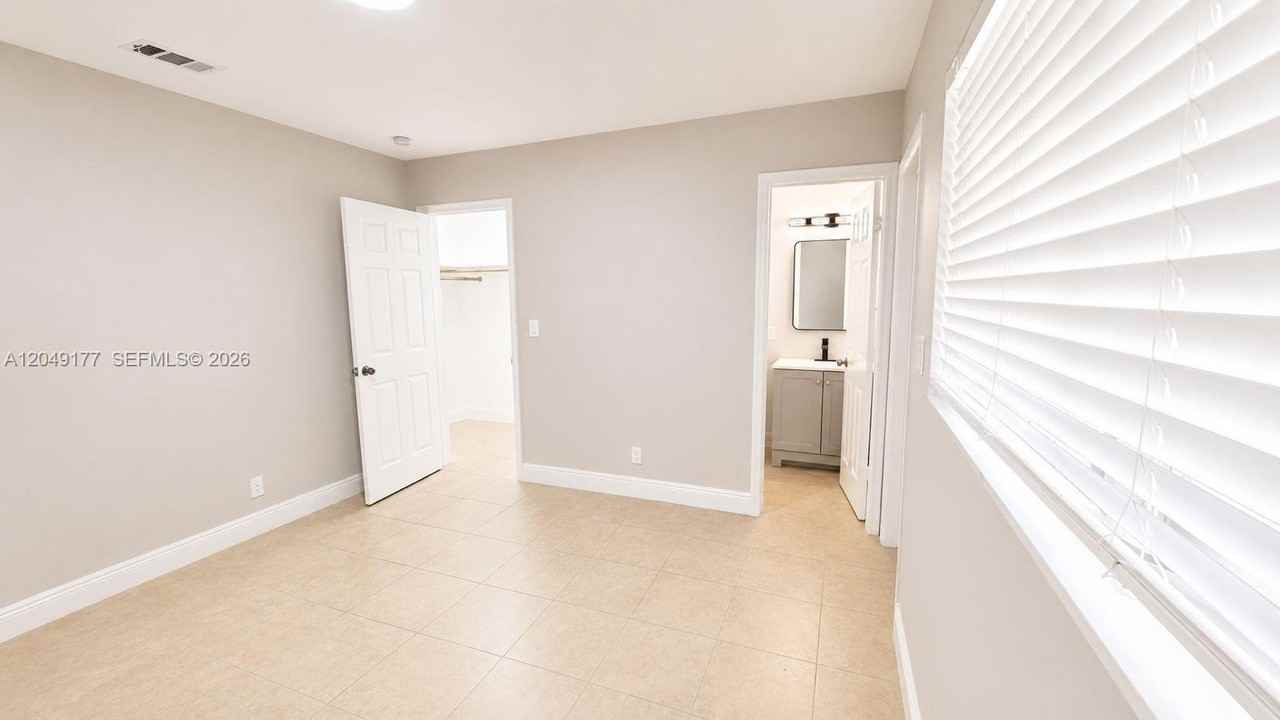 2332 Roosevelt St #32 - Photo 2 of 4