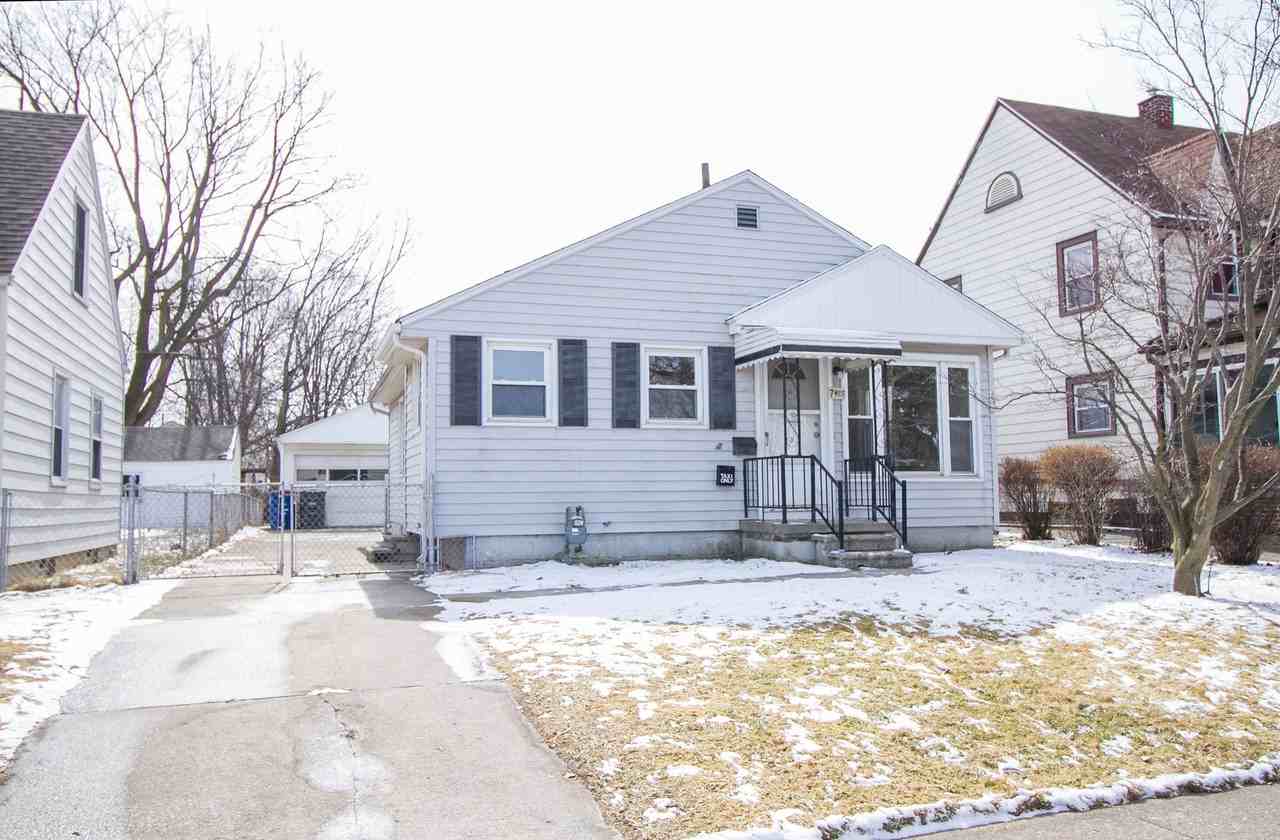 7 W Capistrano Ave
