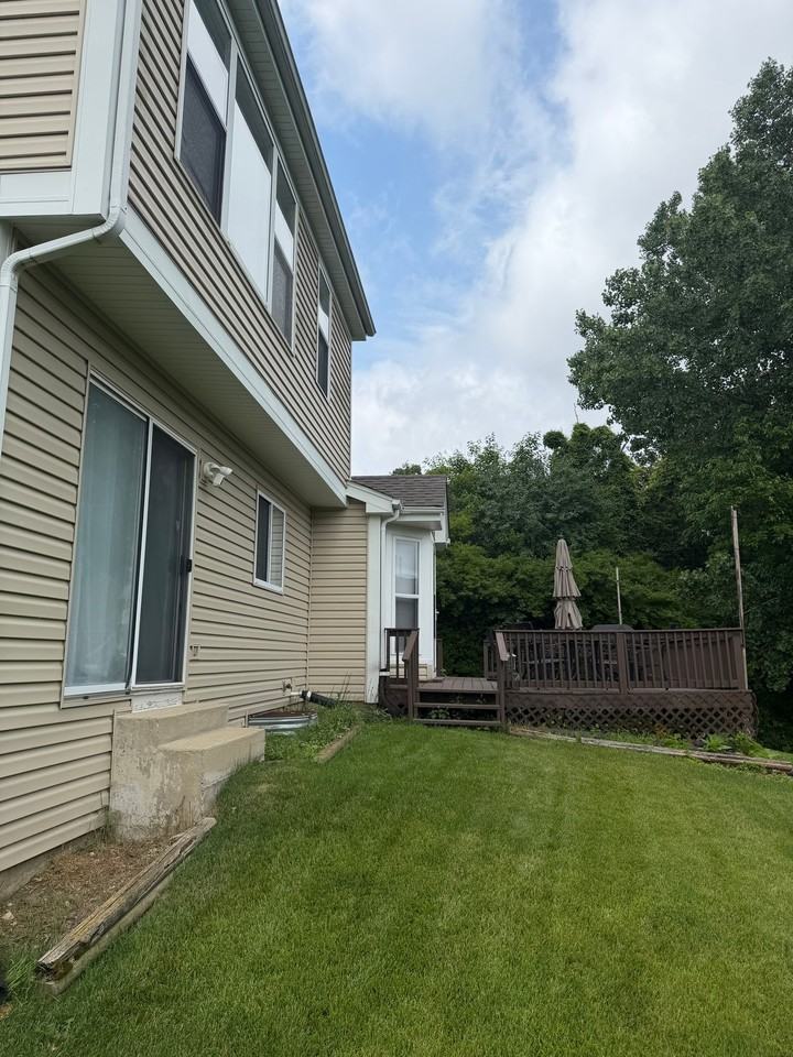 1603 Reading Cir - Photo 2 of 20