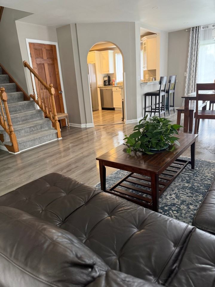 1603 Reading Cir - Photo 3 of 20