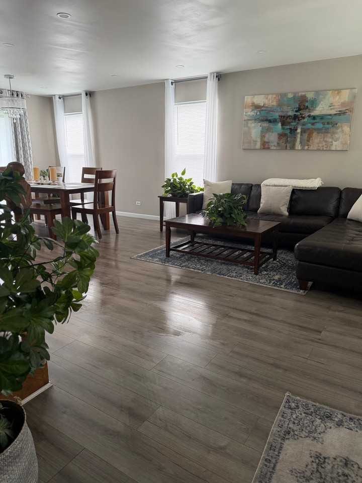 1603 Reading Cir - Photo 4 of 20