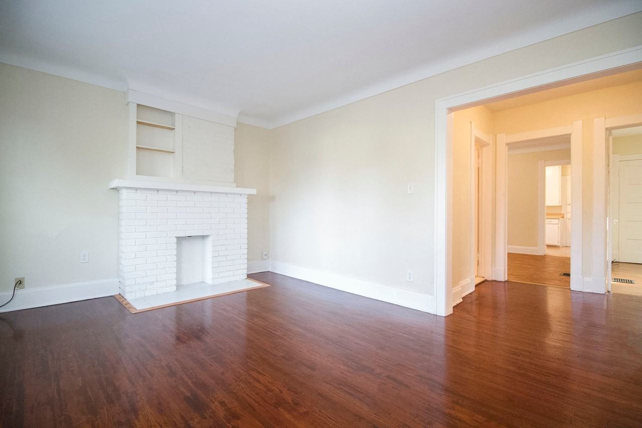 149 University Blvd Lowr - Photo 4 of 17