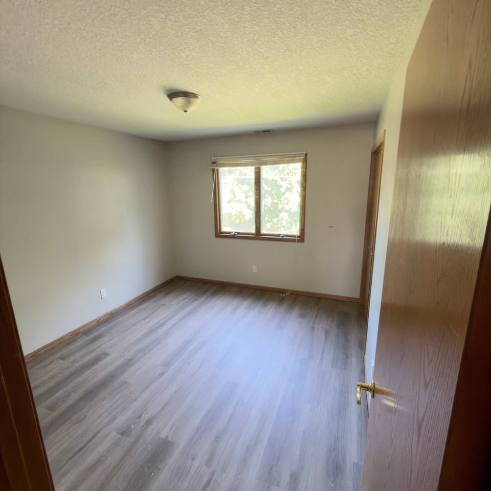 703 11th Avenue B Ct #3 - Photo 3 of 14