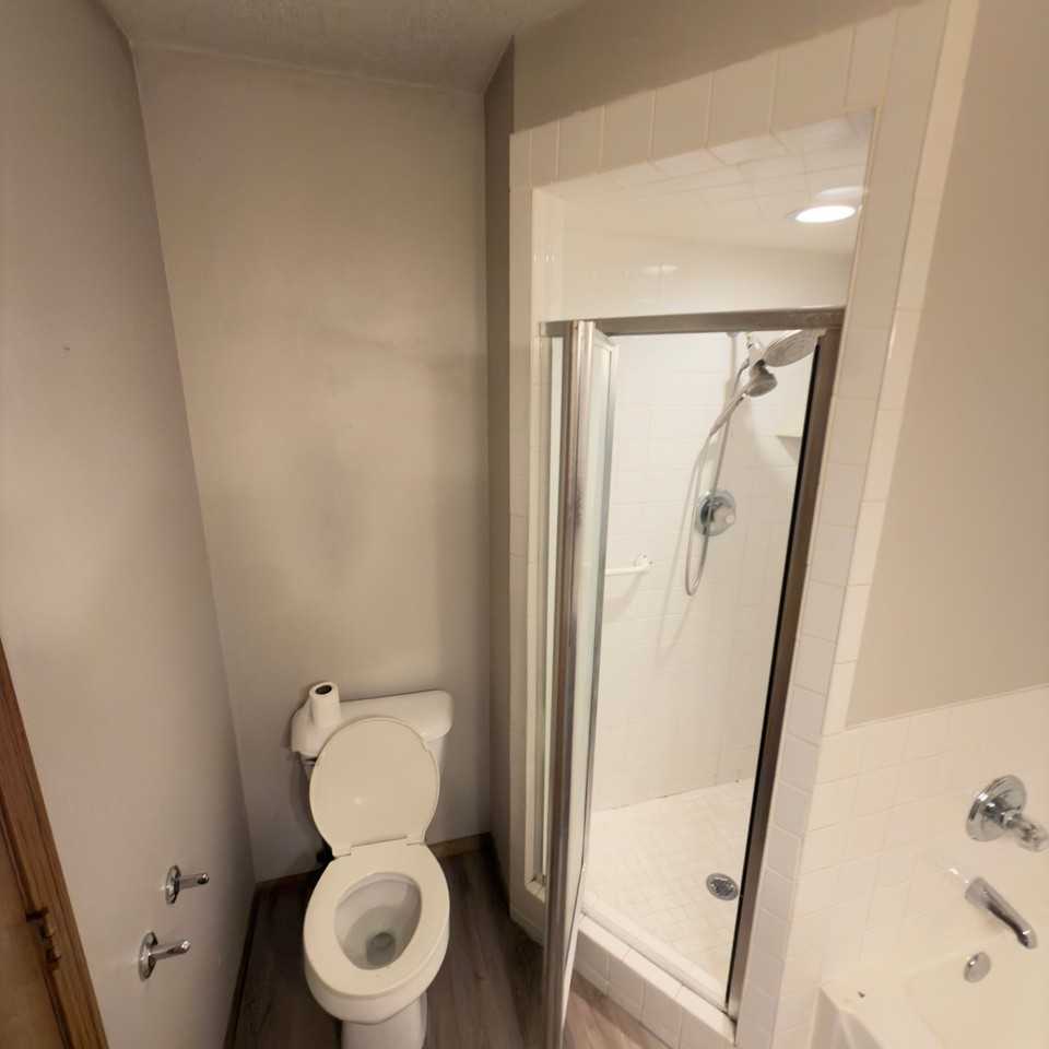 703 11th Avenue B Ct #3 - Photo 5 of 14