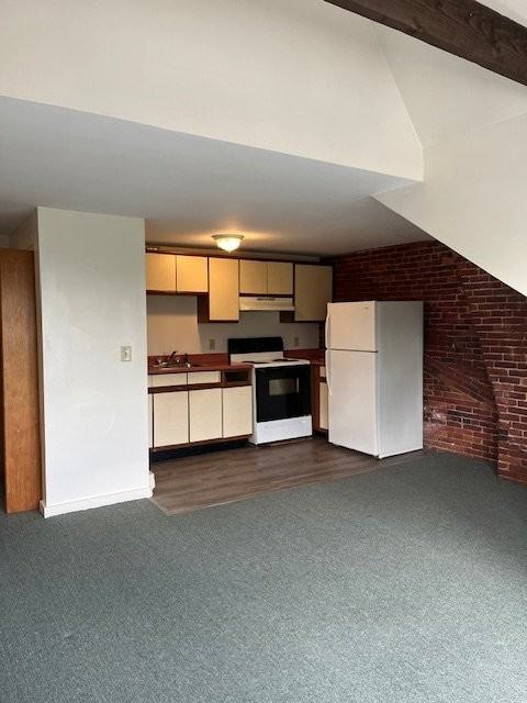 39 Pleasant St #5 - Photo 4 of 12
